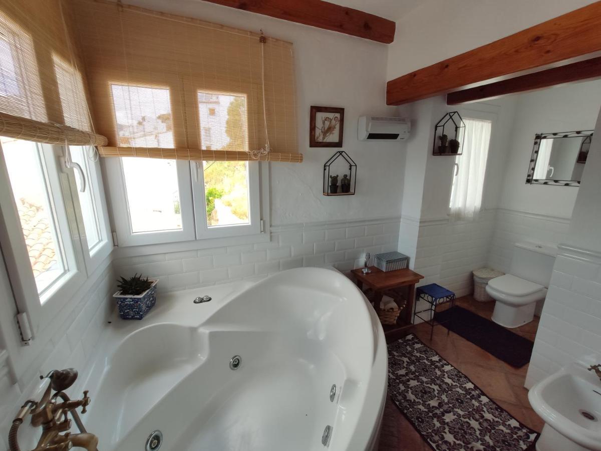 El Hogar De Lucia Villa Касарес Екстериор снимка
